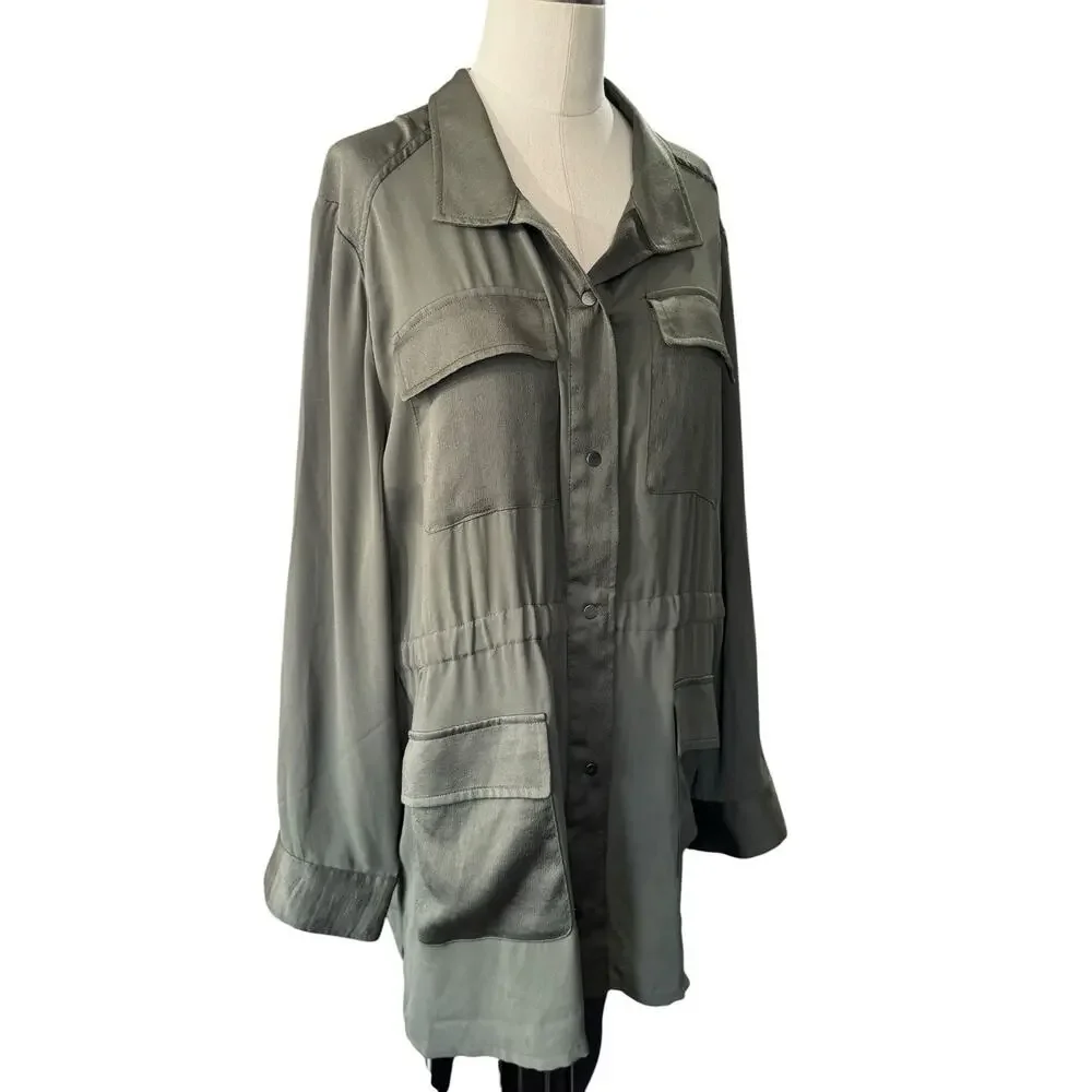 Chicos Semi Sheer Cargo Blouse 4 Front Pockets Olive Size 16 PETITE Snap Closure